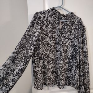 Guess Floral Print Cream and Black Longsleeve Top Size XL